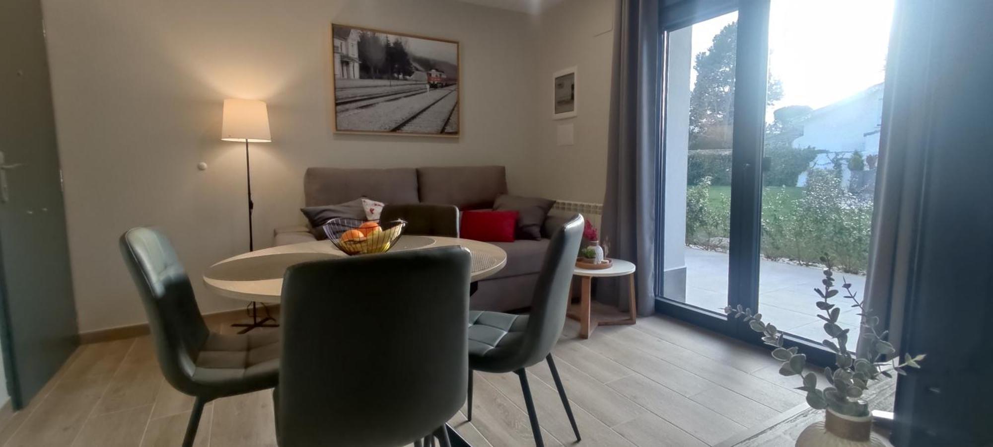 Rincones De Riaza Solo Adultos Guest House Bagian luar foto